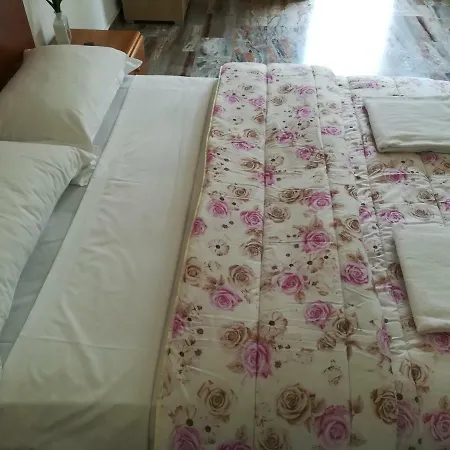 Venice Amazing House 2* מרגרה
